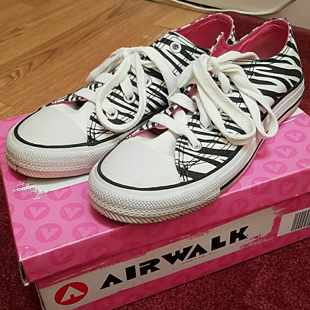 Zebra Print Kicks - Picture 3 of 4